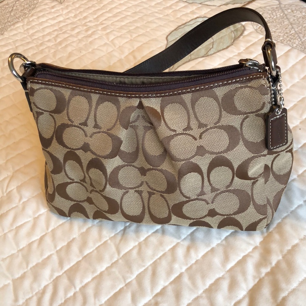 Small Coach Signature C purse